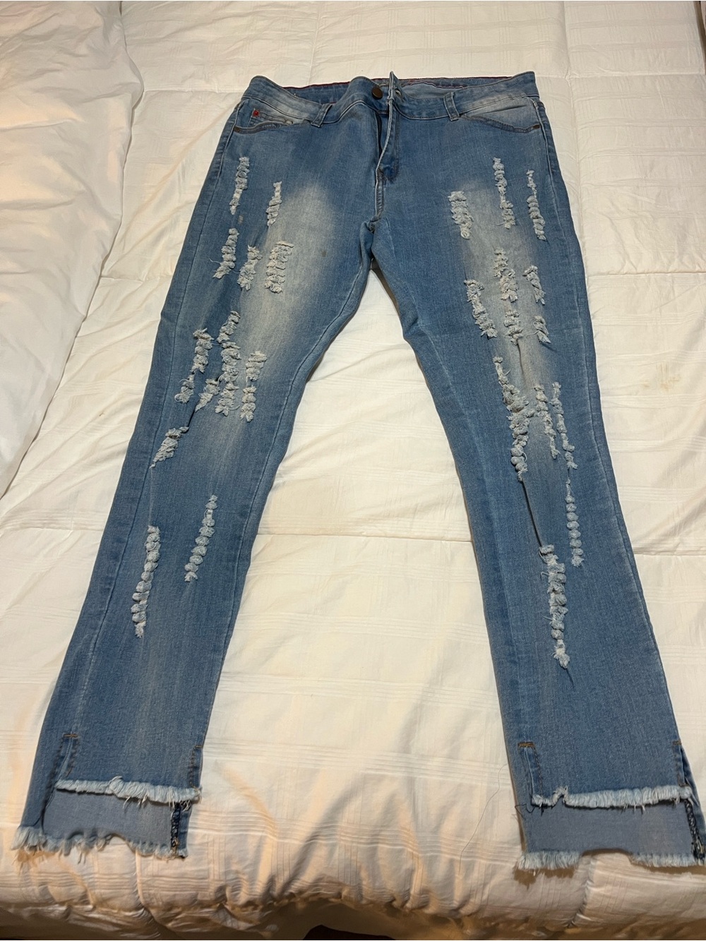 Skinny Jeans - Distressed Light Blue